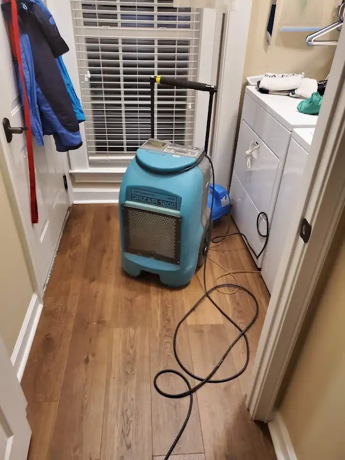 Commercial dehumidifier deployed for Crawl Space Restoration in Summerville